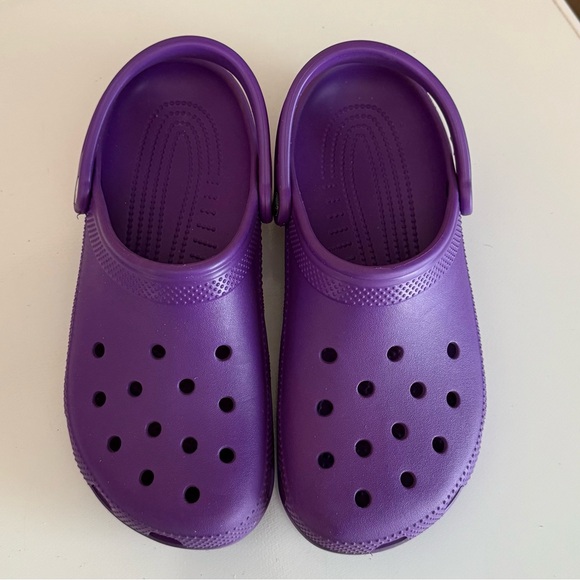 Classic Purple Unisex Crocs Women’s 10 / Men’s 8 - Picture 1 of 7